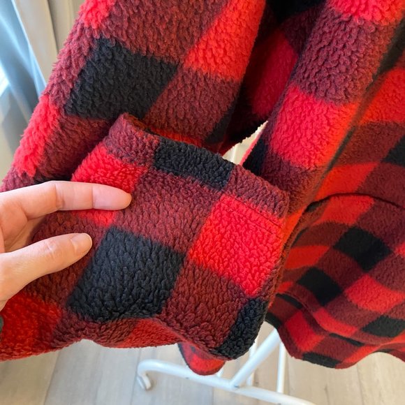 Buffalo Plaid 3/4 zip sweater - Picture 4 of 6